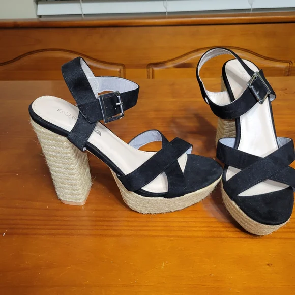Fashion Nova Black Espadrille Sandals - Picture 3 of 4